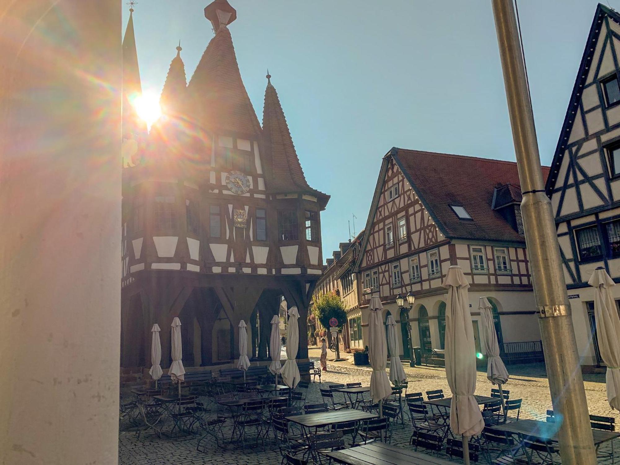 Апартаменты Wohnen Am Historischen Rathaus Михельштадт Экстерьер фото